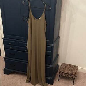 Entro Olive Maxi Dress